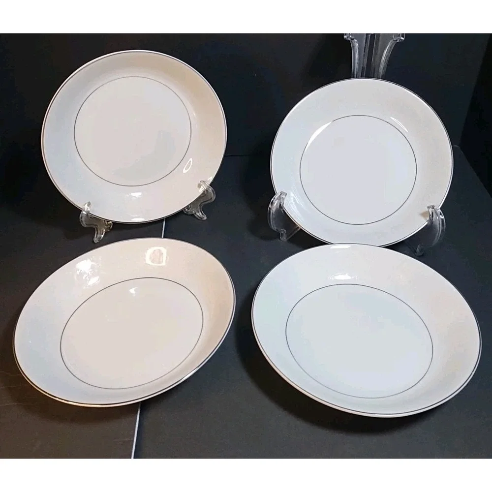 4 Montgomery Ward Fine Intl. China  Shannon Soup‎ Bowls 7 5/8 White Gold Floral